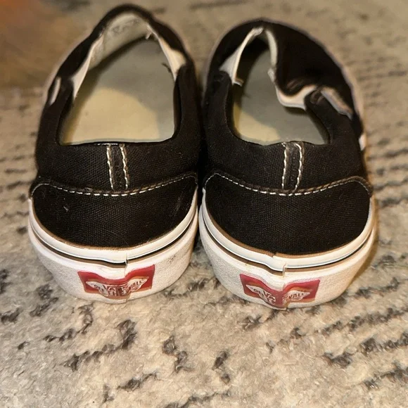 Vans Shoes Slip On Black Sneaker White Classic Skater Logo Tag Womens 7 Men 5.5 - Picture 2 of 6